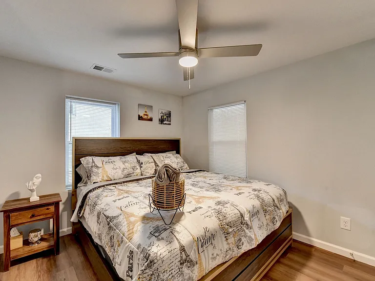 175 Burbank Dr NW #B — Photo 23