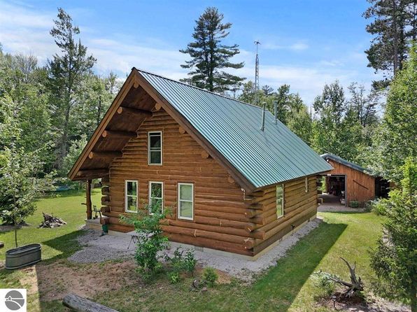 8264 Military Rd SE, Fife Lake, MI 49633