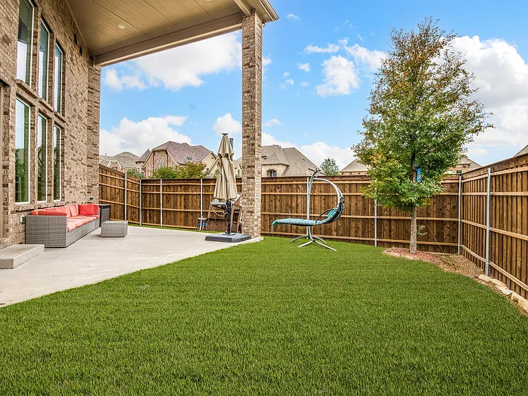 10404 Bartlett Dr — Photo 34
