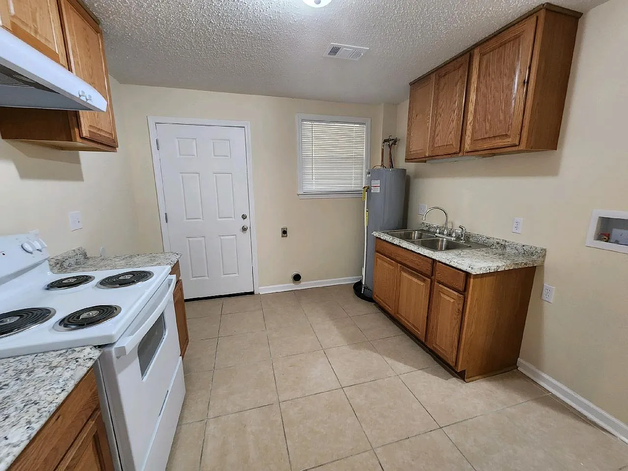 847 Northern St — Photo 3