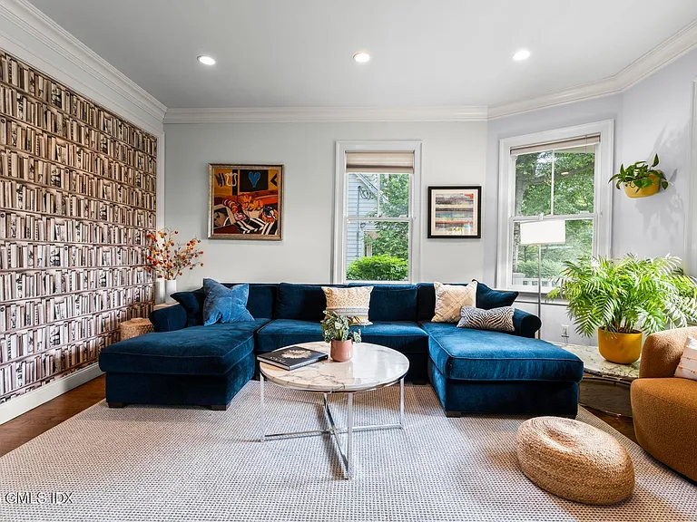 8 Highview Ave — Photo 6