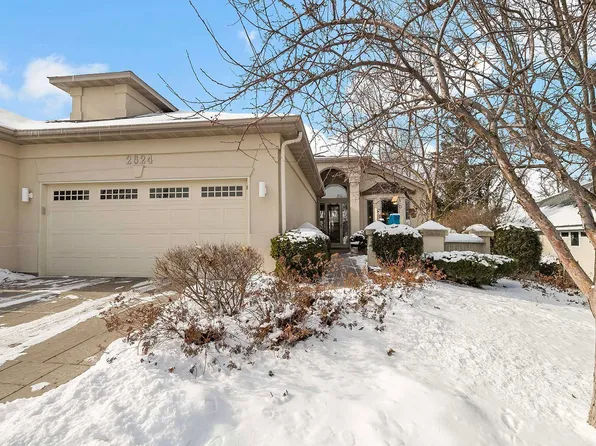 2624 Cedar Grn, Minnetonka, MN 55305