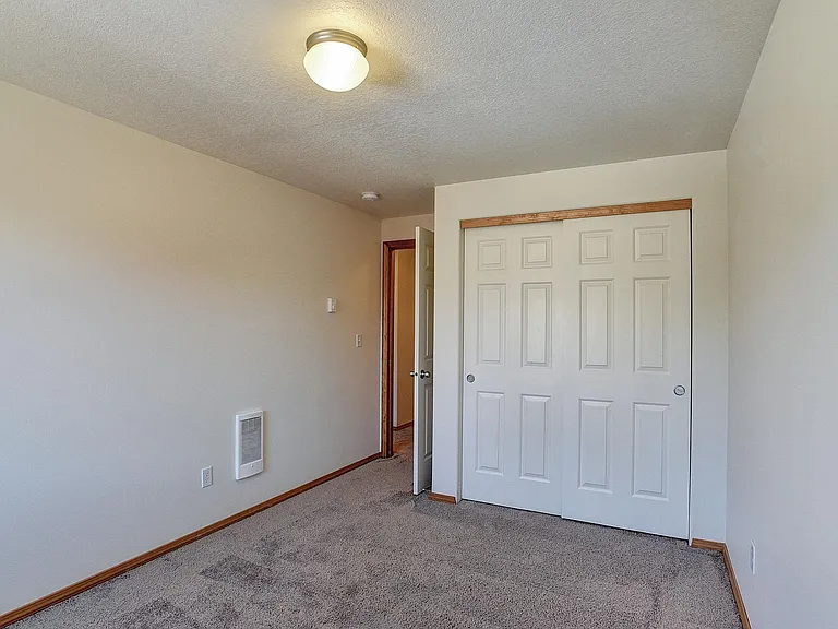 2215 Sam Parrett Dr — Photo 27