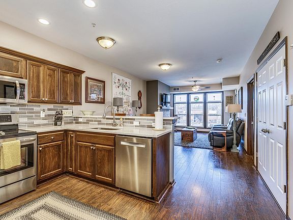 4th image of 150 E Travelers Trl APT 317