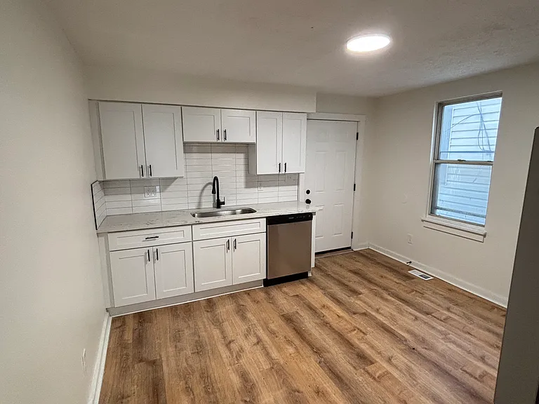 440 N Garfield Ave #440 — Photo 5