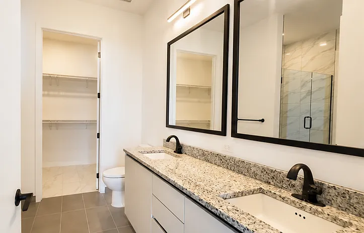1 bed, 687 sqft, $2,234 — Photo 3