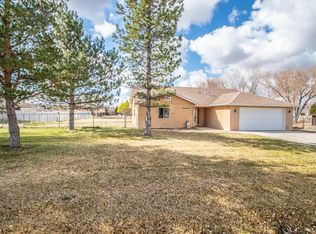 27 Road 3581, Flora Vista, NM 87415