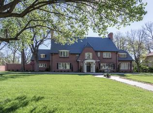 360 N Crestway Ave, Wichita, KS 67208
