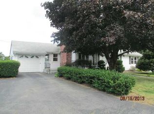 3 Gesmondi Dr, Johnston, RI 02919