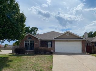 1043 Castille Dr, Grand Prairie, TX 75051