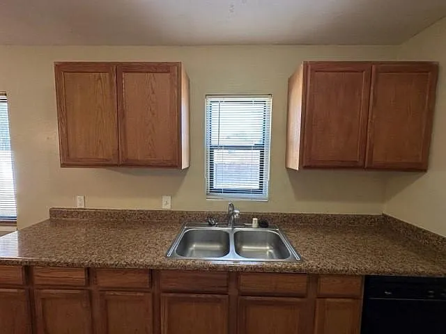 44118 Kingtree Ave — Photo 7