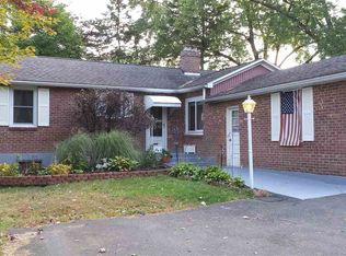 16 Hobbie Ln, Selkirk, NY 12158