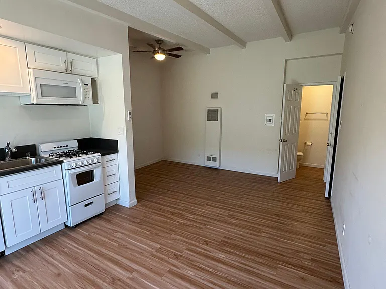 3722 Mentone Ave #6 — Photo 6