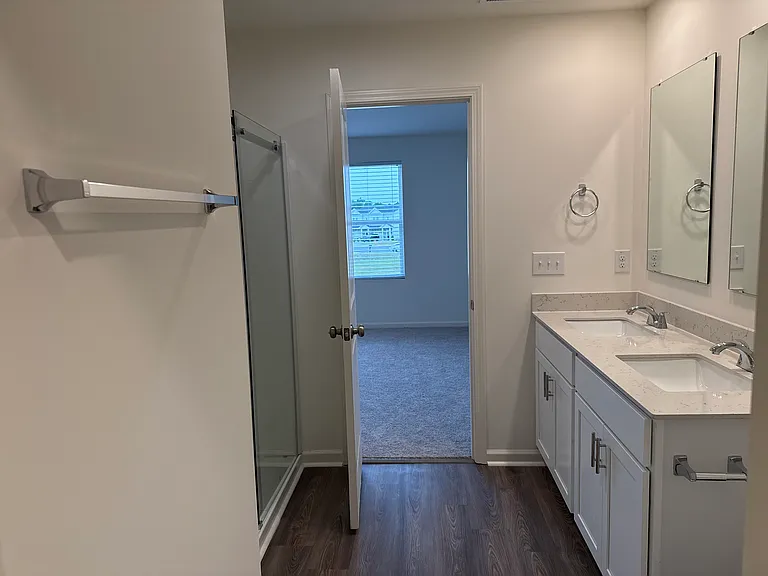 2445 Brookville Dr #B — Photo 34