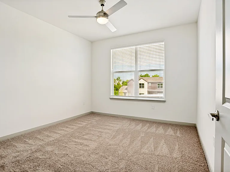 Jefferson Arbor Townhomes — Photo 13