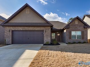 214 Oracle Cir, Huntsville, AL 35811