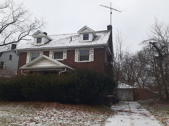 2nd image of 2260 Coronado Ave
