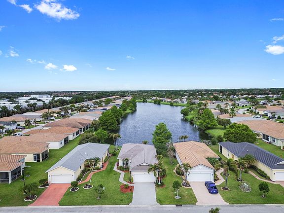 2nd image of 739 SW Rocky Bayou Terrace
