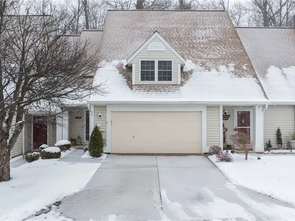 7674 Creekwood Dr, North Royalton, OH 44133