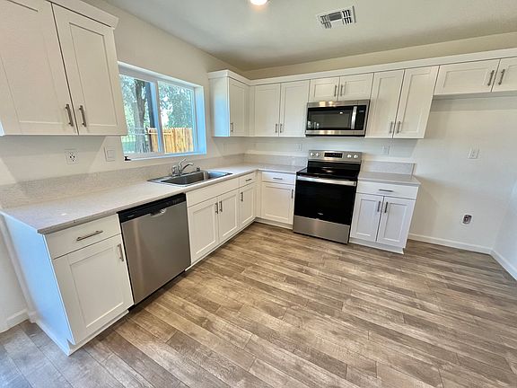 4th image of 498 Miwok Ln