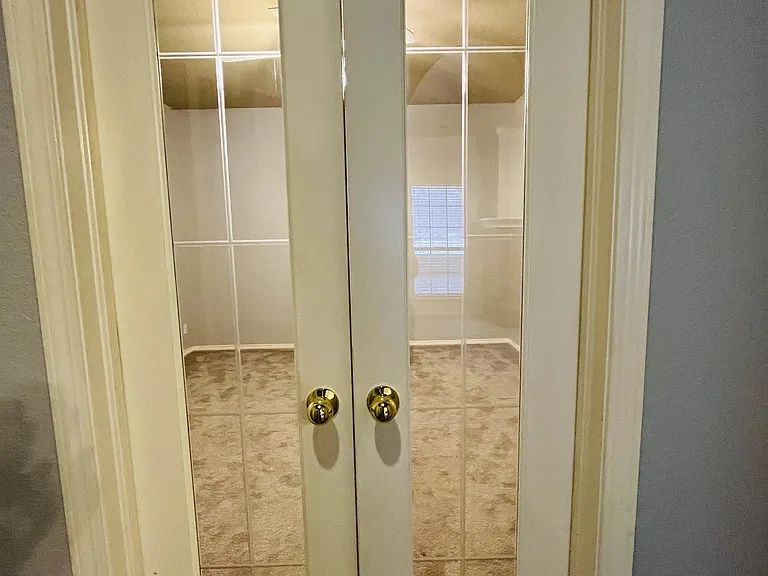 1718 Windhill Ave #1 — Photo 10
