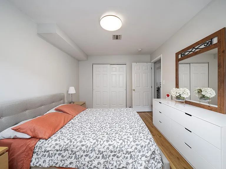 83 Madison St #3 — Photo 6