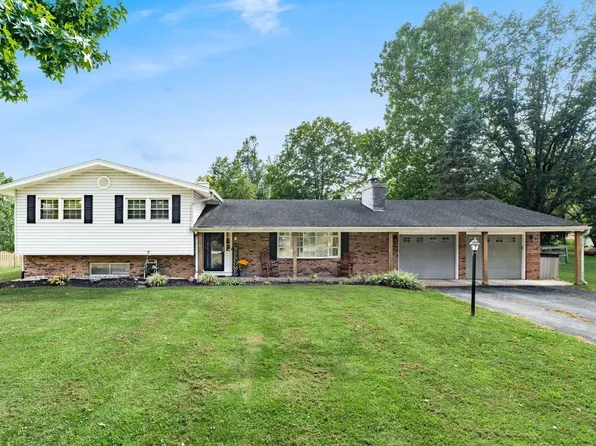 2179 Sunnyhill Dr NE, Lancaster, OH 43130