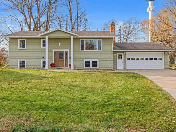 348 3 1/2 St W, Waconia, MN 55387