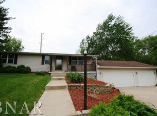 7 Fairfax Ct, Mackinaw, IL 61755