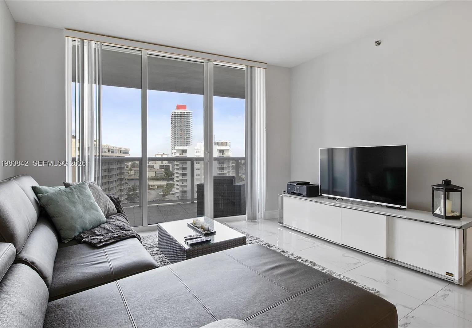 Beach Club Three Condo — Photo 1