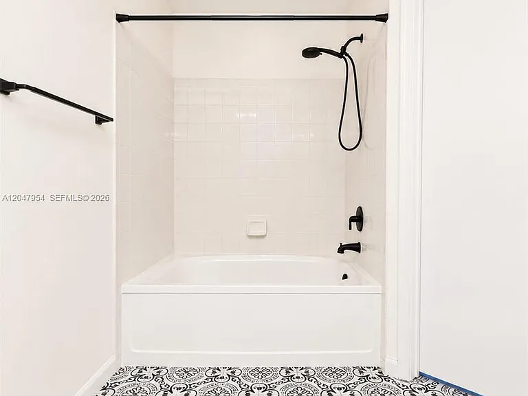 3 Whitehead Cir #3 — Photo 22