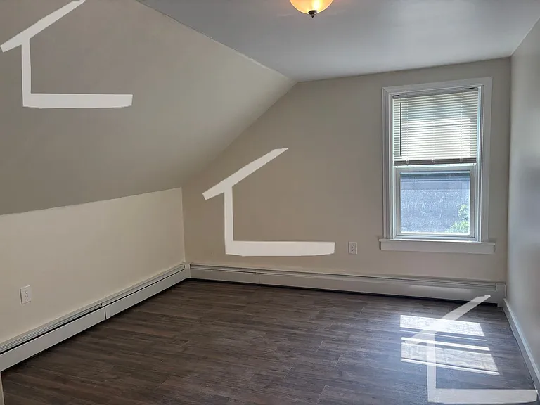 24 Armington St #2 — Photo 9
