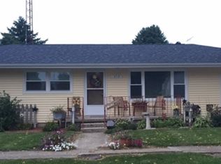 213 N Salem St, Francesville, IN 47946