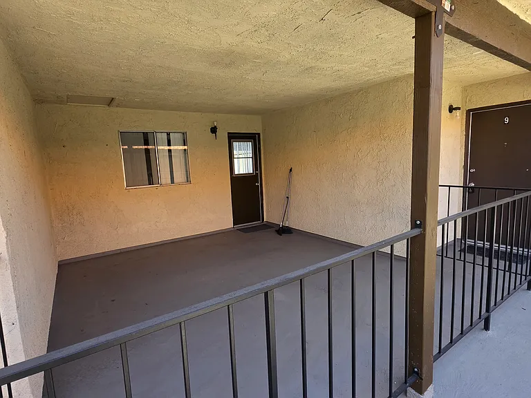 1501 S Hampstead St #9 — Photo 3