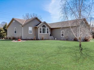 W238S7920 Sunset View Dr, Big Bend, WI 53103