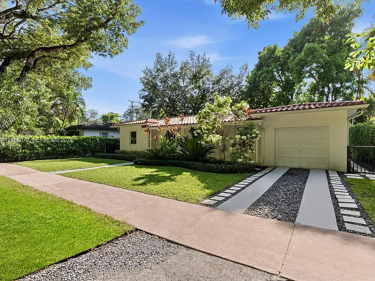 5406 S Le Jeune Rd — Photo 4