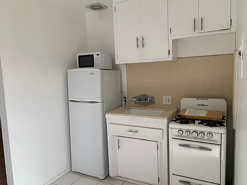 12732 Venice Blvd #4 Photo 1