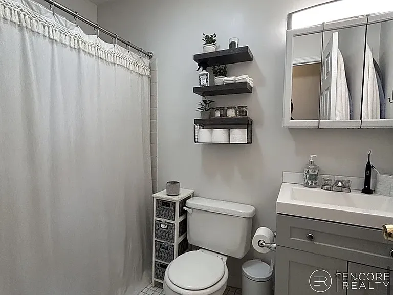 293 E St #1 — Photo 9