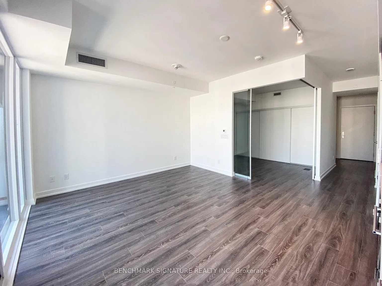1 bed, $2,300 — Photo 3