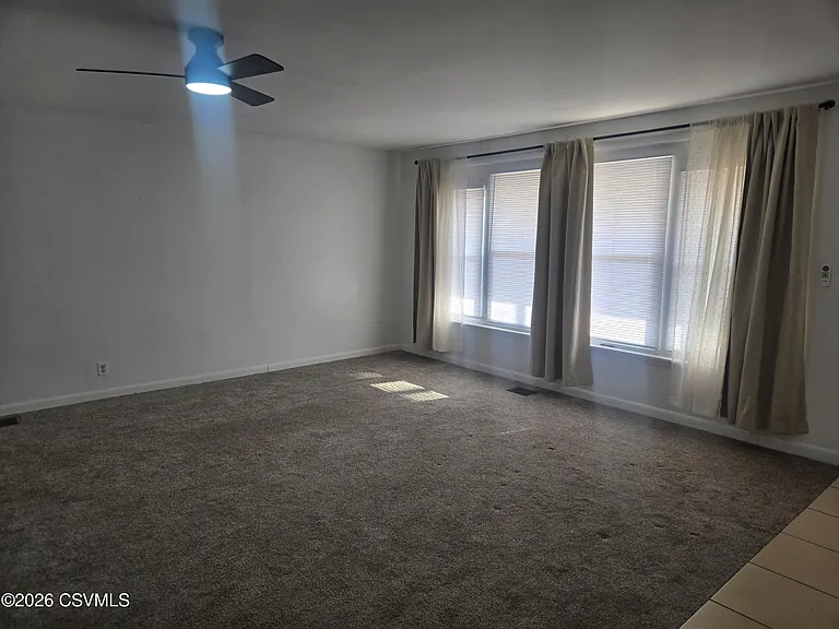 15 White Block Studio — Photo 4