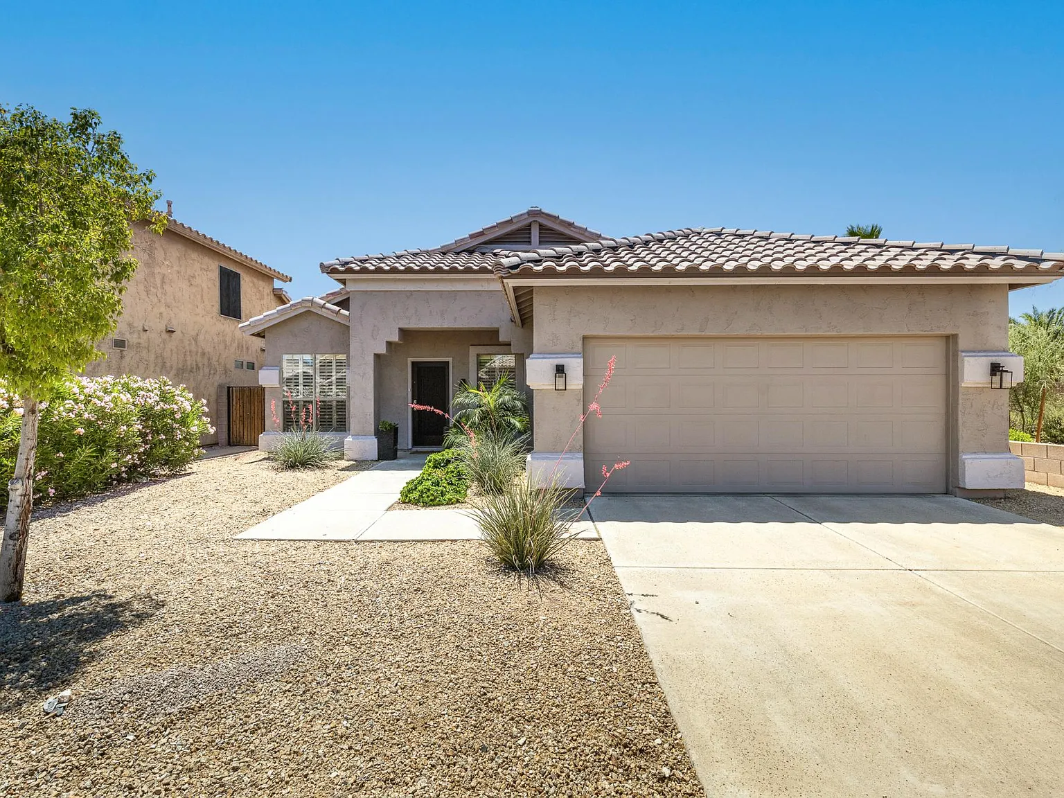 9627 E Sheena Dr — Photo 3
