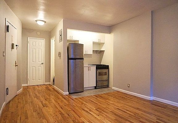 2nd image of 264 W 121st St APT 1F