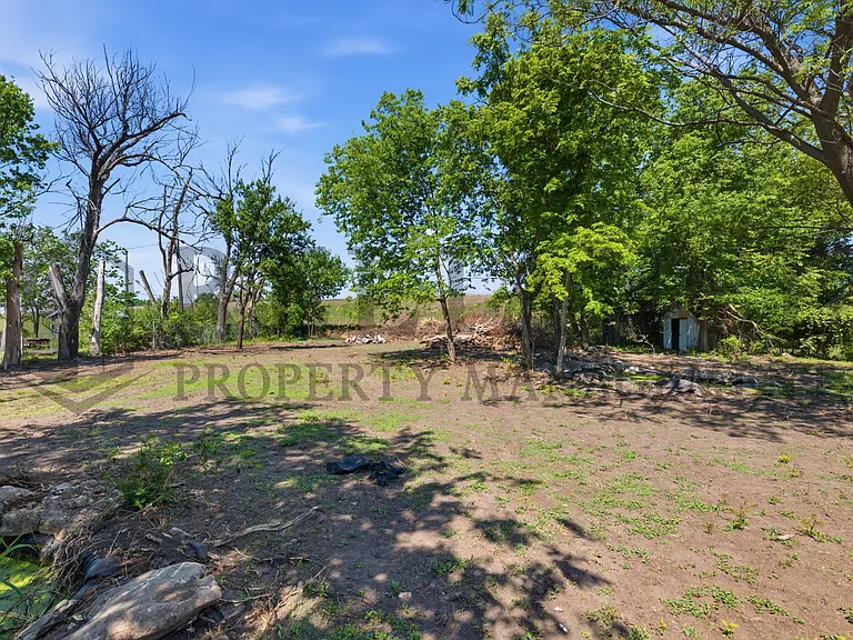 4853 S Madison Ave — Photo 12
