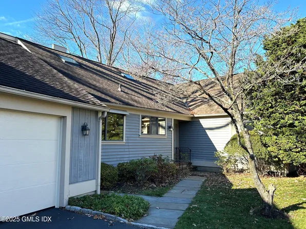505 W Lyon Farm Dr Unit 505, Greenwich, CT 06831