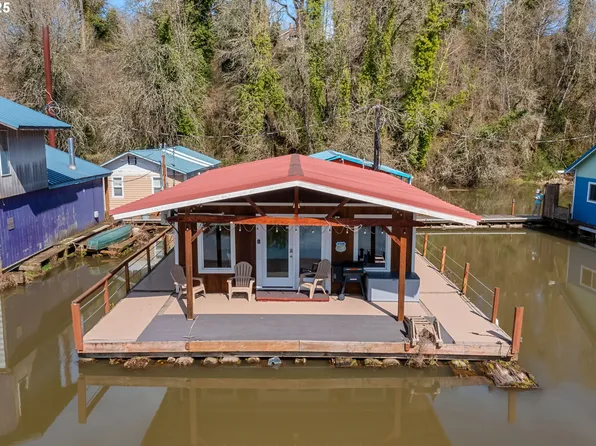 5 W Mill St #C18, Ridgefield, WA 98642