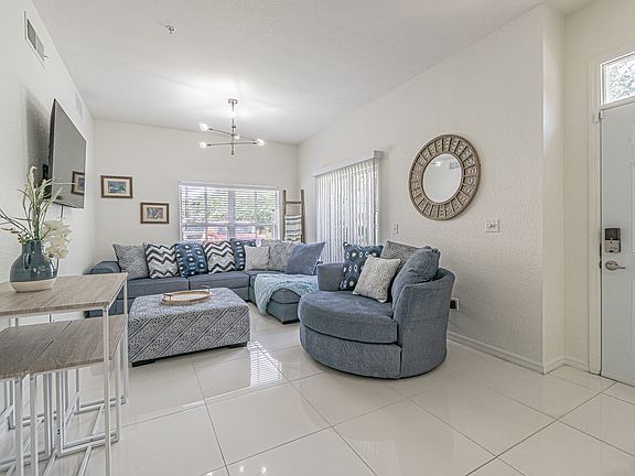 3rd image of 4001 Santa Maria Dr APT 107