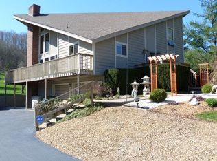 140 Fairway Dr, Abingdon, VA 24211