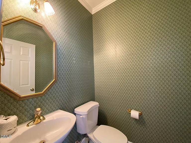 108 Flora Springs Dr — Photo 12