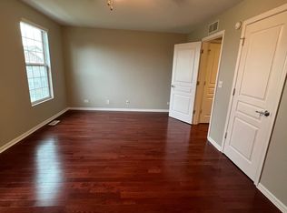 226 Devoe Dr, Oswego, IL 60543