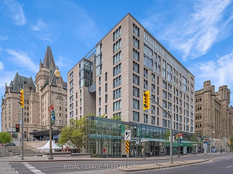 700 Sussex Dr #601 — Photo 1